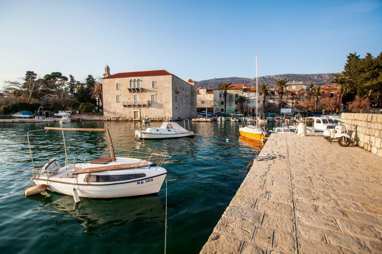 Home Away From Home With Outdoor Pool, Botanical Garden And A Beautiful Sea View Kaštela Exterior foto